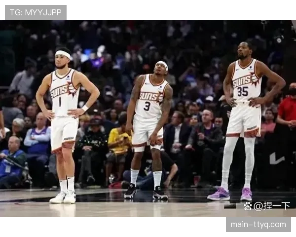 太阳队三月防守效率联盟垫底,三巨头模式再遭质疑 太阳队三月防守效率联盟垫底,三巨头模式再遭质疑