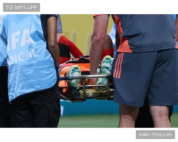 穆西亚拉伤退,拜仁中场核心恐缺席关键战役 穆西亚拉伤退,拜仁中场核心恐缺席关键战役